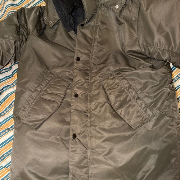 NWT Abercrombie & Fitch Men’s Olive Parka with Hood Size Large